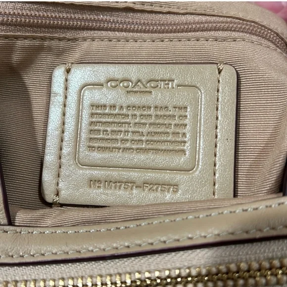 Coach NWOT Elegant Tan Women's Bag - Picture 3 of 13
